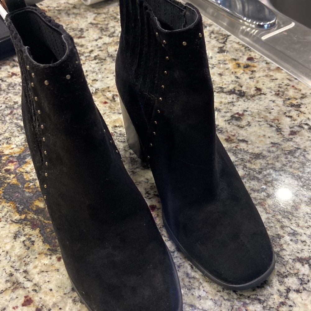 BOOTS - Picture 5 of 5